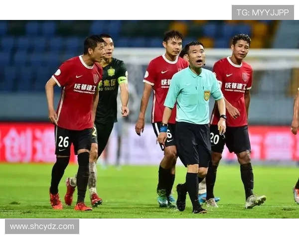 成都羽毛球队灵活性引发热议球员表现与战术调整成焦点讨论 成都羽毛球队灵活性引发热议球员表现与战术调整成焦点讨论