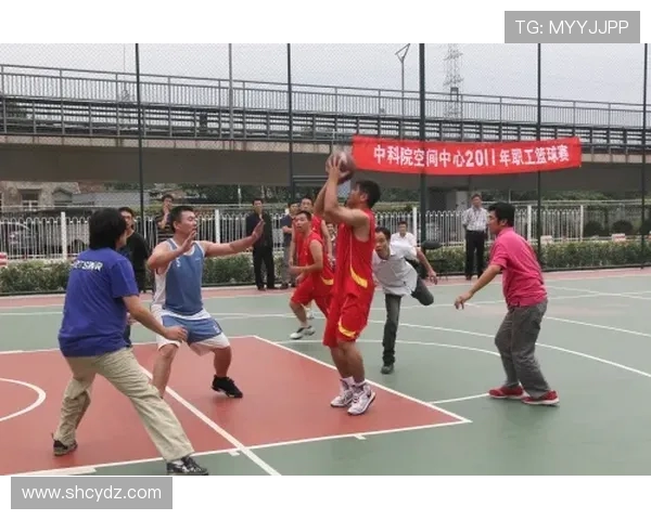 西安篮球队个人能力提升之路与团队协作的完美结合探讨 西安篮球队个人能力提升之路与团队协作的完美结合探讨