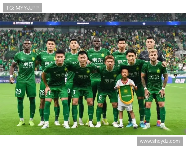 北京主场迎战辽宁季后赛第三场争夺激烈双方全力以赴争夺胜利荣耀 北京主场迎战辽宁季后赛第三场争夺激烈双方全力以赴争夺胜利荣耀